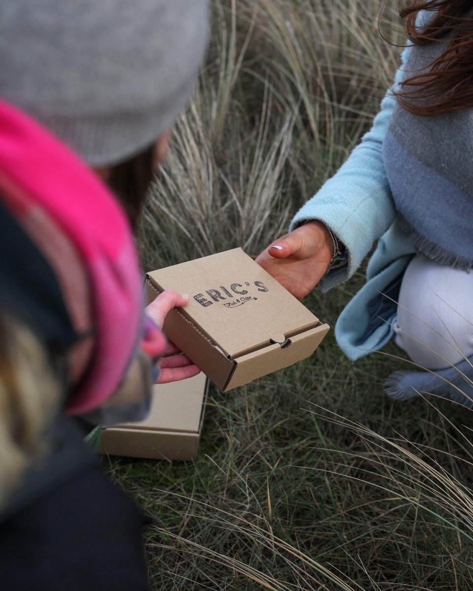 What’s better than wrapping up warm and tucking into a fresh, piping hot portion of Eric’s chips on the beach? 

Grab your takeaway, bundle up, and enjoy the best view on the Norfolk coast with your favourite Eric’s bites. It’s all about the simple things in life, right? 😍
