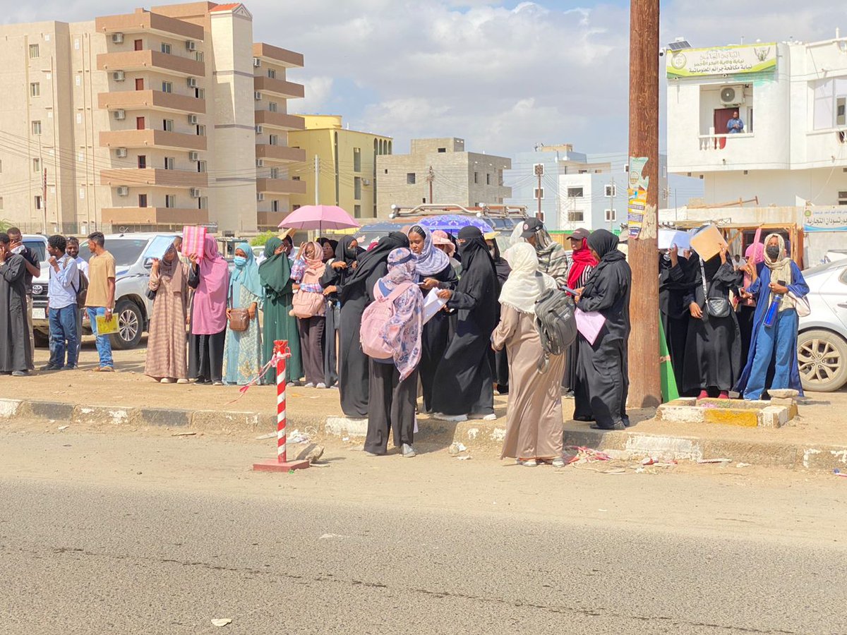 Braa_3dil's tweet photo. ⭕ نداء عاجل لإنقاذ مستقبلنا..
نحن الطلاب السودانيين العالقين في بورتسودان بسبب تأخير التأشيرات الدراسية لمصر.. 
يعاني أكثر من 230 طالبًا سودانيًا من حالة إحباط وخيبة أمل شديدة نتيجة تأخر حصولهم على التأشيرات الدراسية اللازمة لدخول مصر والالتحاق بجامعاتهم... https://t.co/ETDKGArgHY