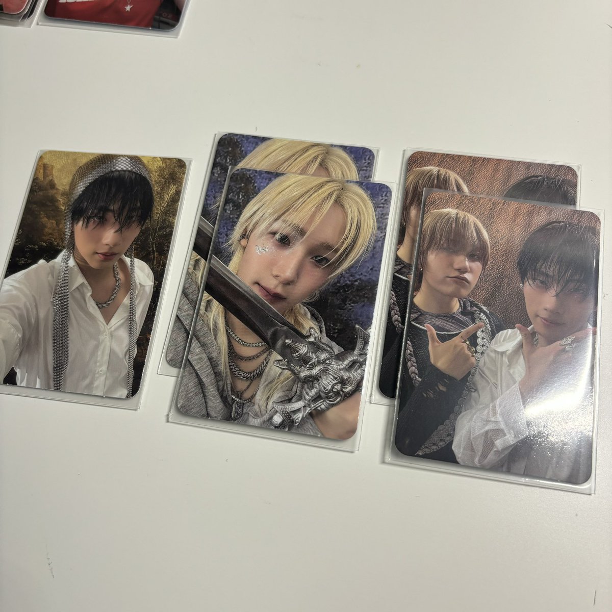 woo08o's tweet photo. p1harmony whoop トレカ 交換

譲) ジウン  ソウル　ジョンソプ
　(1、2、3枚目)

求) インタク　(写真4枚目🩵)

異種交換可能です。
可能な方はDMまたはリプお願いします。
#p1harmony交換 https://t.co/97dYOuFuX6