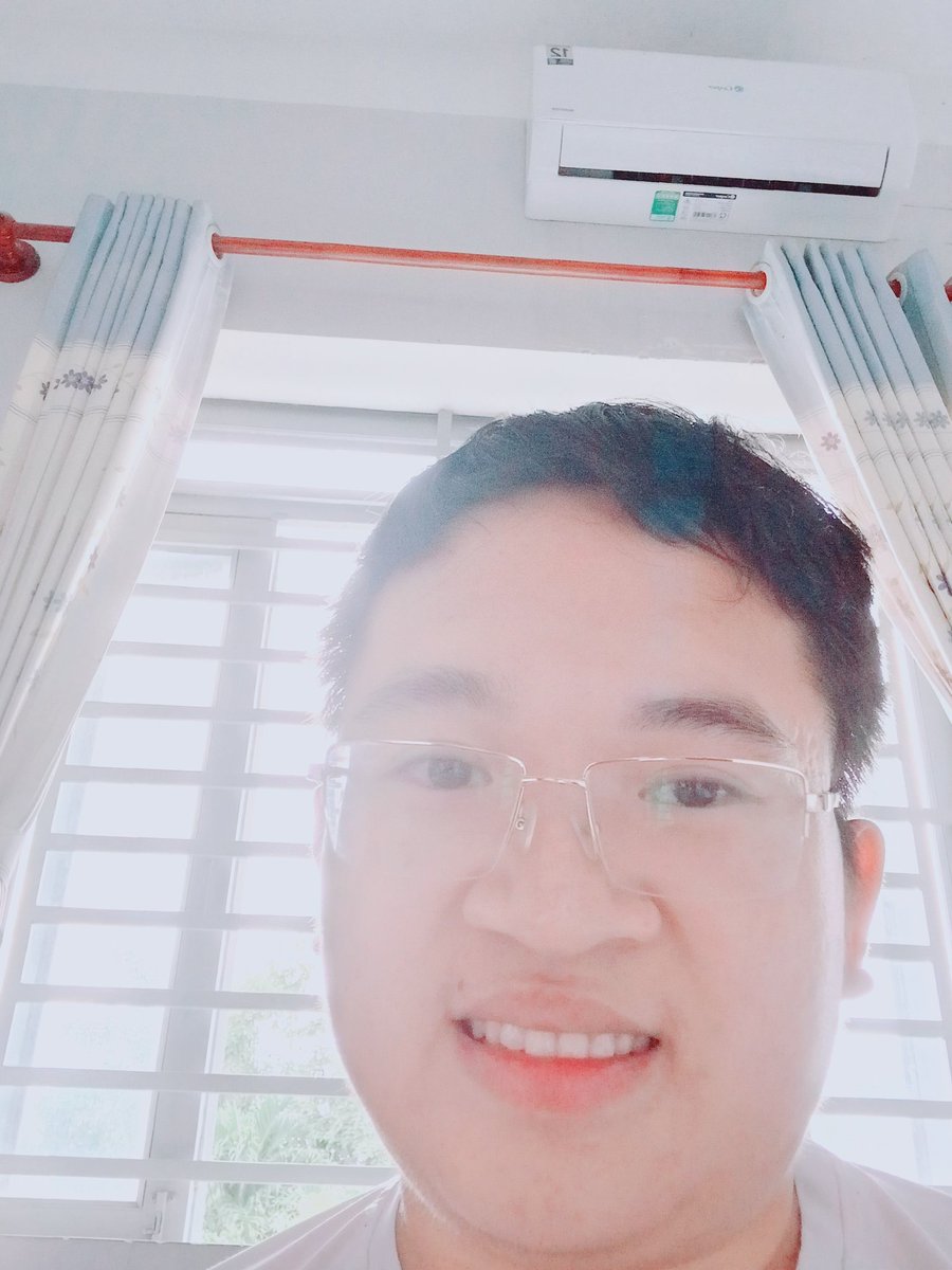 cryfromsky's tweet photo. Hoàng trong nắng trưa lộng lẫy 🥰🌸🍀 https://t.co/XD2fjbK0LO