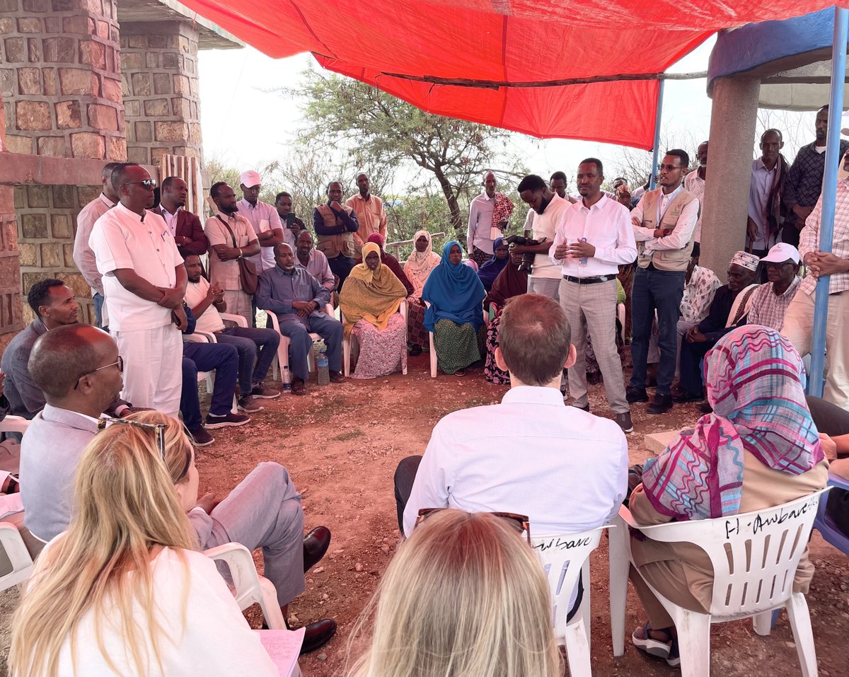 OCHA_Ethiopia's tweet photo. This week, an OCHA team and donors to the Ethiopia Humanitarian Fund (EHF) are on the ground in Somali Region, meeting with local authorities and communities to gain insights into the region's humanitarian needs and to see the impact of EHF-supported projects led by local NGOs. https://t.co/z31qQyHWt0