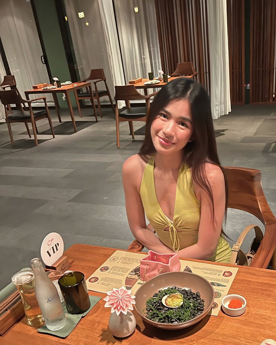 iahsgf's tweet photo. AIAH NEW INSTAGRAM POST! OH MY GOD WHAT A FINE WOMAN SHE IS https://t.co/Xa2y7PxcQM