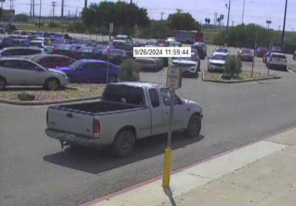 ChristineSimna1's tweet photo. If you recognize this vehicle or know who drives it, you are urged to call Detectives at 361-886-2840. You can also remain anonymous and call Crimestoppers at 361-888-TIPS or submit the information online at https://t.co/dR3rfgOt5i https://t.co/2tItAmZYK5