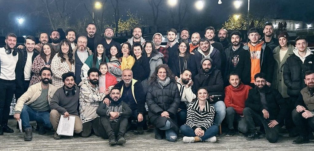 Efdal97079250's tweet photo. Güzel Günler 2 yaşında 🥹❤️🩹
#AlKan #FeySun #MihSel
#KıyHak #AyDer #GüzelGünler https://t.co/OcqYI6dfcp