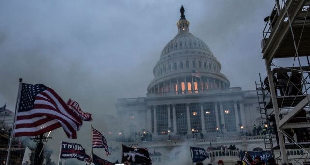Jour sombre pour la démocratie, l’environnement et la planète, les droits des femmes, ceux des minorités et pour les peuples qui se lèvent contre l’autoritarisme.
Le camp réactionnaire est majoritaire dans les différents ensembles du monde, grâce à quelques immenses fortunes