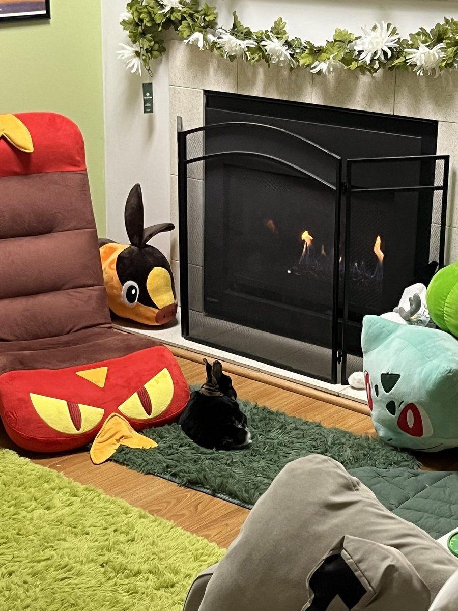 i love u all my friends. keep being animals and critters and creatures, i believe in all of u.  many hugs from us up here