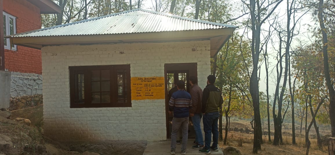 ACPGANDERBAL1's tweet photo. ACP Ganderbal Visited newly constructed Panchayat Ghars in the District https://t.co/lkOtXyTGYF
