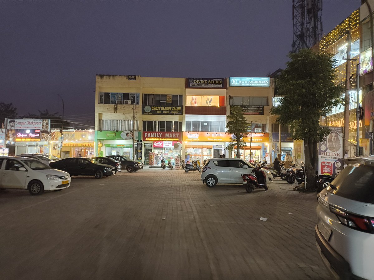 bahubalireturns's tweet photo. Some #cmf1 sample images. 

For the price, Its camera is above average but yea... It's HDR processing takes a lot of time n the camera is not consistent

#nothing I hope will bring more updates to improve the cameras in future 

But still if u have 20k budget go for #nothing2a https://t.co/JuKzZi5gyJ
