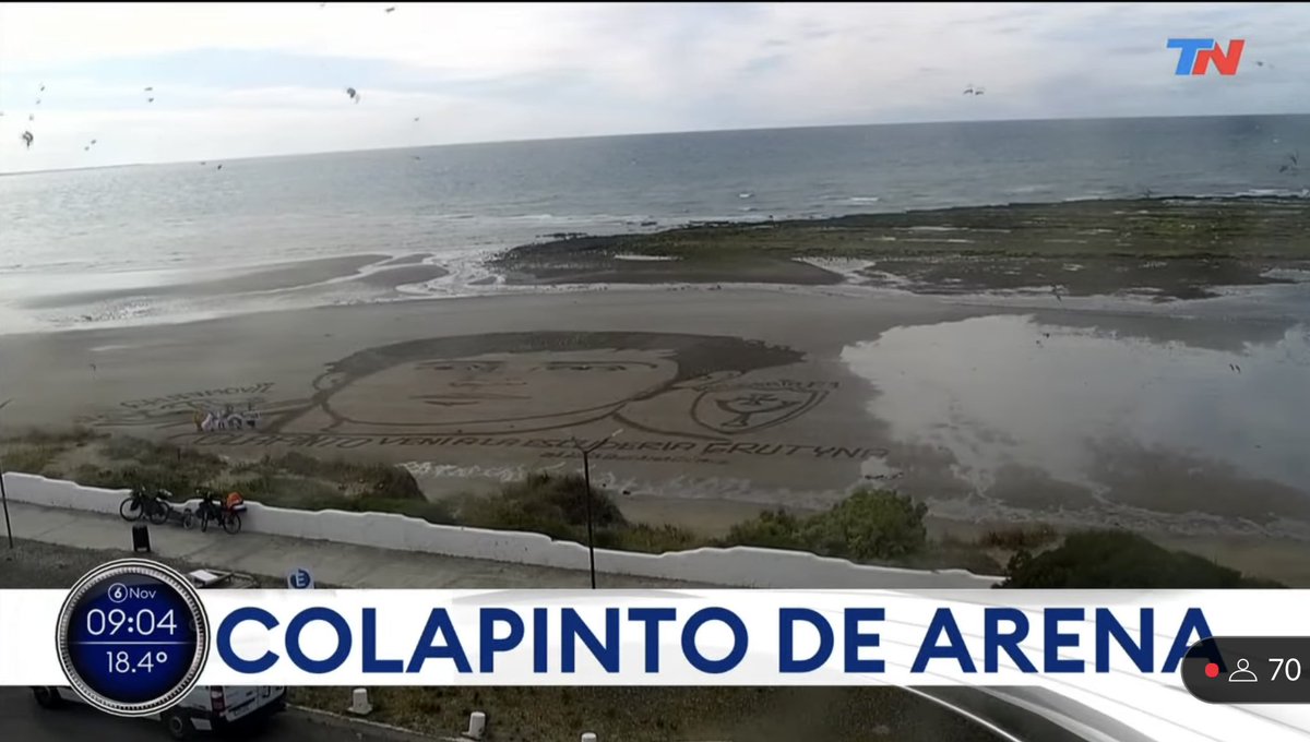 iOTBt91's tweet photo. Alguien hizo un @FranColapinto de arena https://t.co/tCiNadP6TE