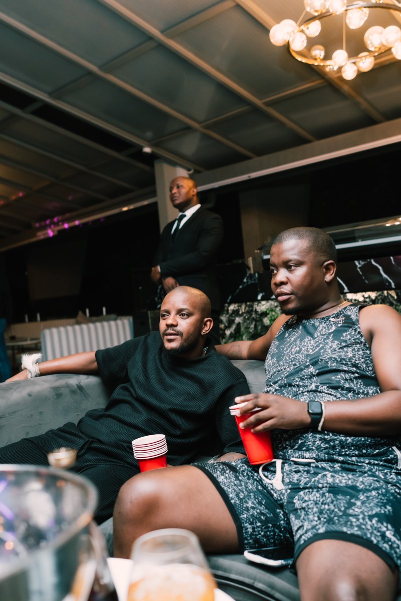 NhlanhlaDjstoks's tweet photo. Consistency is the heartbeat of success. It’s what turns effort into excellence🎹
#Kosha
#Ndabezitha https://t.co/bUAx0l00MI