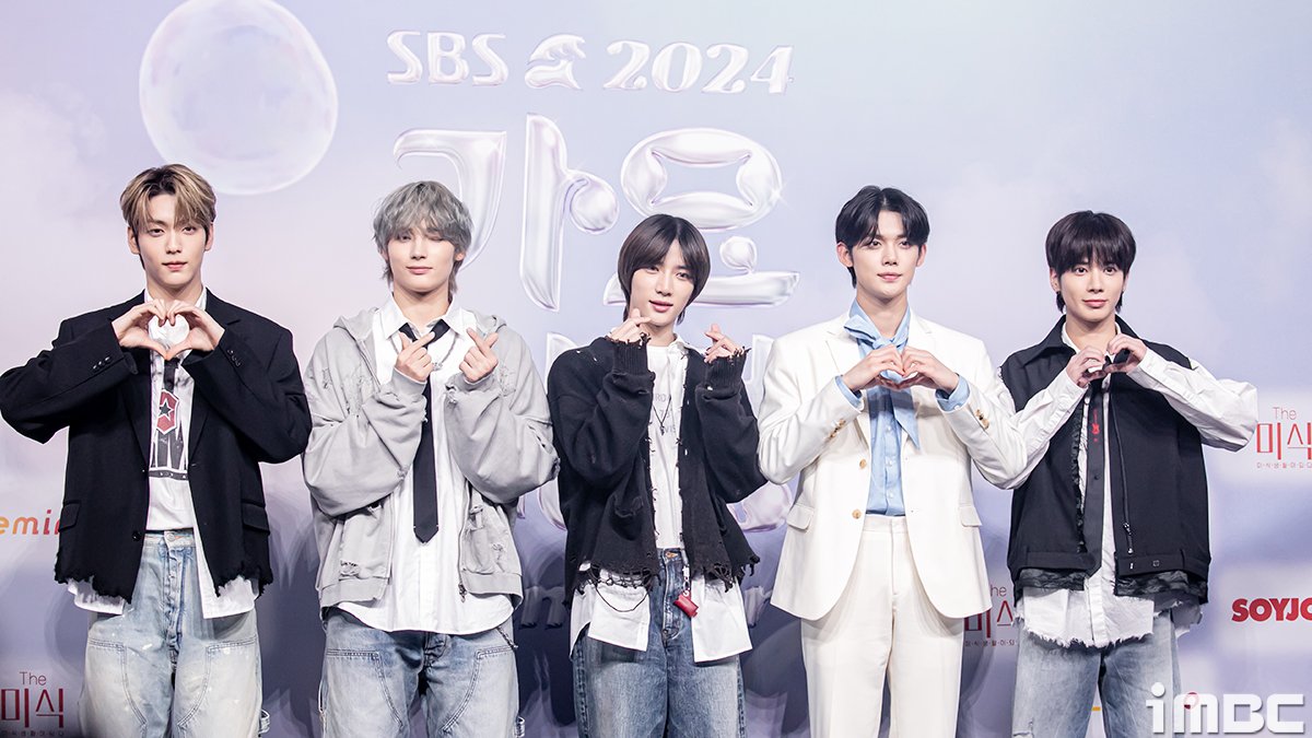 TXTCHART_KR's tweet photo. 5,000 replies/retweets!

#2024MAMAVOTE
#tomorrowxtogether https://t.co/VstK0bD6WX