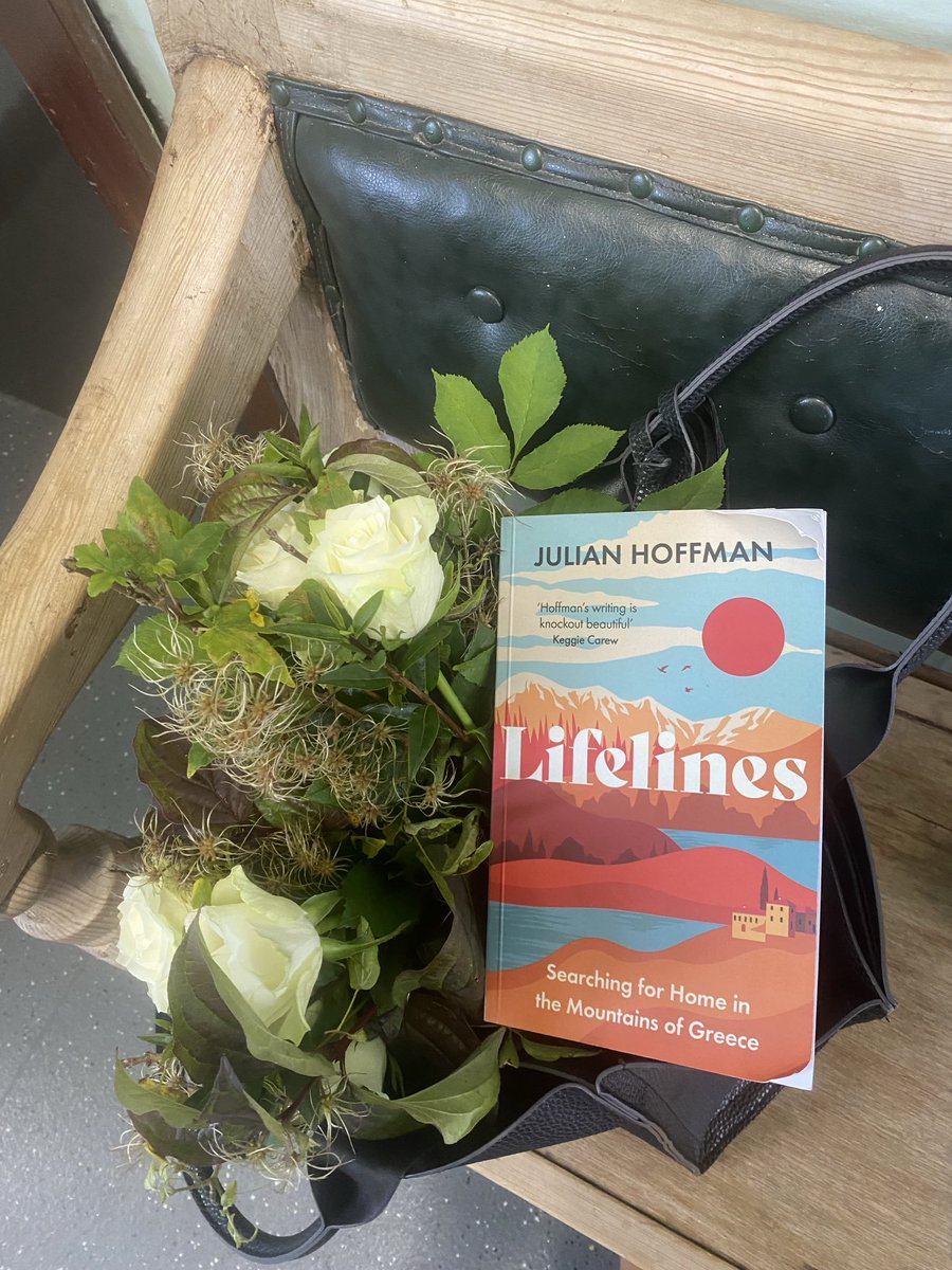 Hannah Bourne-Taylor (@writerhannahbt) on Twitter photo Another train station, another bunch of flowers and another chance the finish <a href="/JulianHoffman/">Julian Hoffman</a> heart warming, wondrous and important book #Lifelines (out May 2025). Another train station, another bunch of flowers and another chance the finish <a href="/JulianHoffman/">Julian Hoffman</a> heart warming, wondrous and important book #Lifelines (out May 2025).