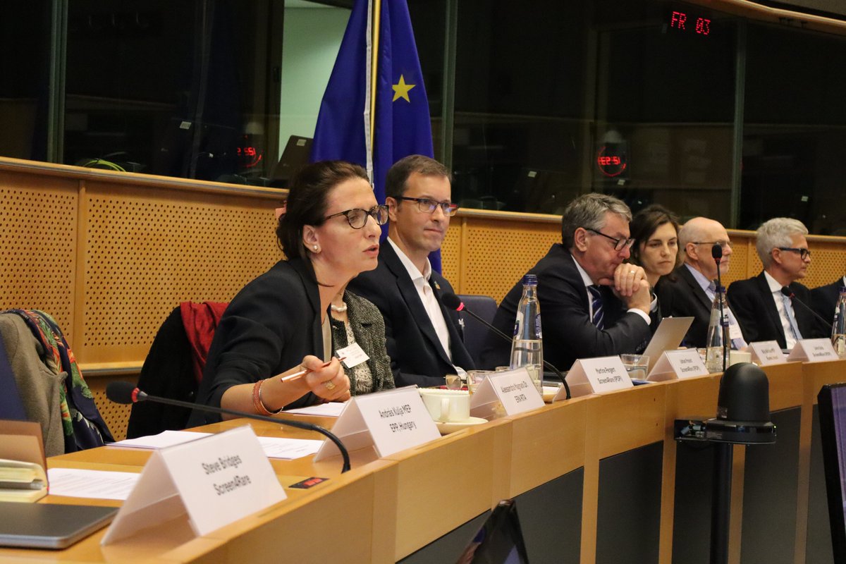 Screen4Rare tweet media