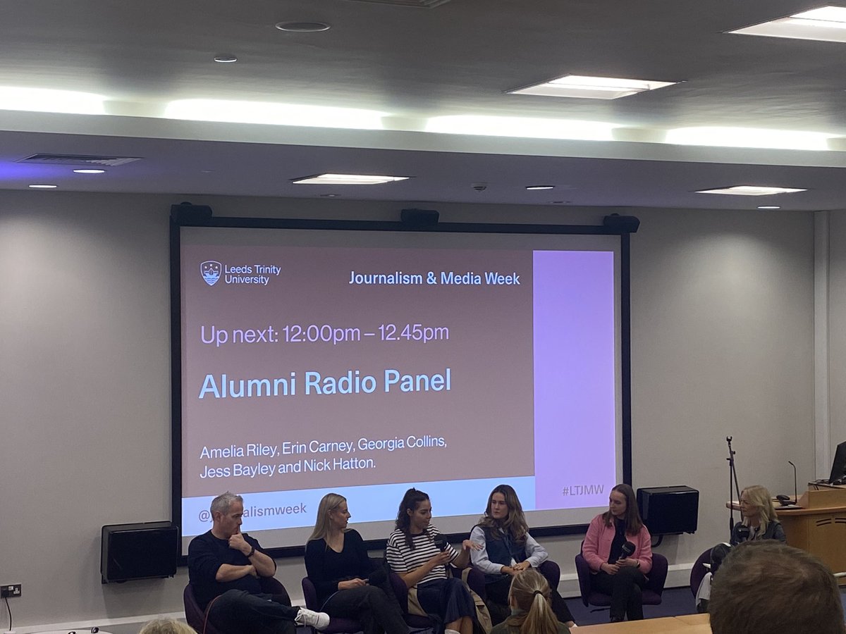 ameliedacostaa's tweet photo. Let’s go talk 3 of the day, being visited by past students here at @LeedsTrinity to talk to students about their careers 

@JournalismWeek #LTUJMW #LTU https://t.co/jzWLcY3ShE