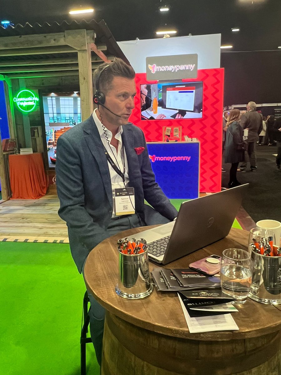 Moneypenny's tweet photo. Catch ups &amp; celebrations with brilliant clients &amp; property friends ✅ 
Industry news, advice &amp; inspirational stories from great speakers ✅ 
Huge enthusiasm for our developing hashtag#AI Receptionist product ✅ 

Another brilliant @EAMasters_ - bring on 2025!

#estateagents #demo https://t.co/arqksVgujM