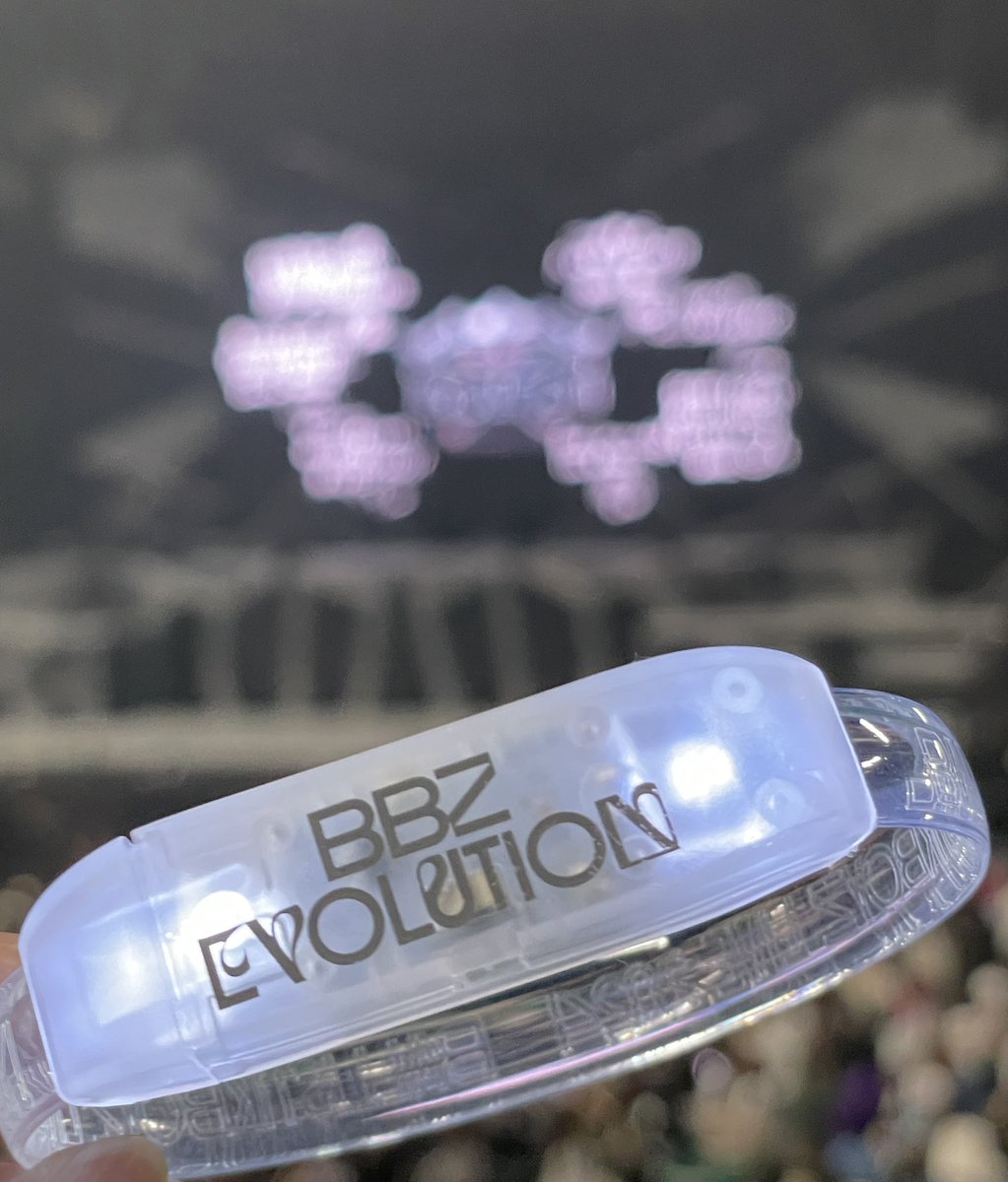 バリの日本武道館♾️無限パシオンが最高に楽しかった✨人生で一番しゃがんだwww

#BBZ初武道館 
#BBZ_EVOLUTION
#BALLISTIKBOYZ