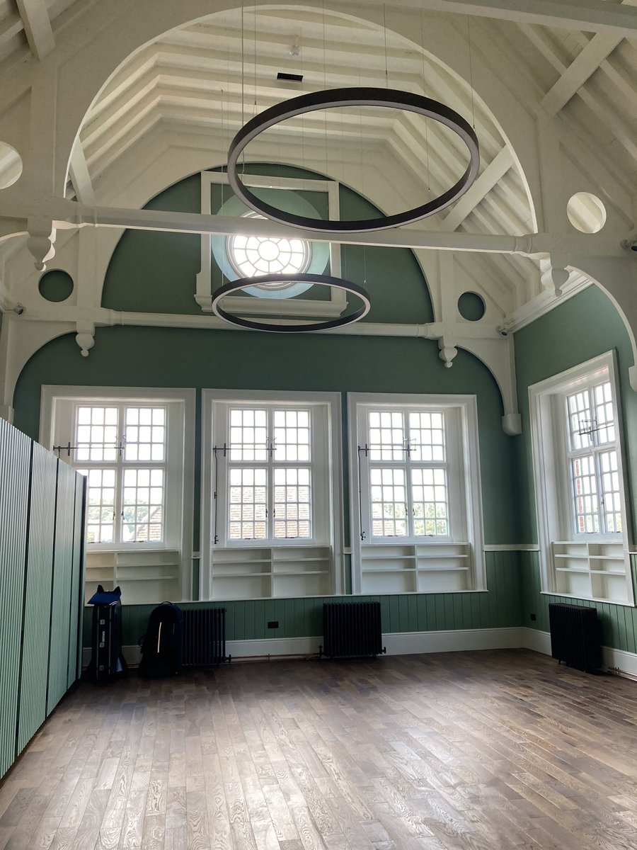 Lower Strings has been gloriously refurbished, and we are absolutely delighted with how it has turned out.

It is a lovely space for students and teachers to make music and express themselves creatively.

#haileybury #haileyburymusic #musiceducation