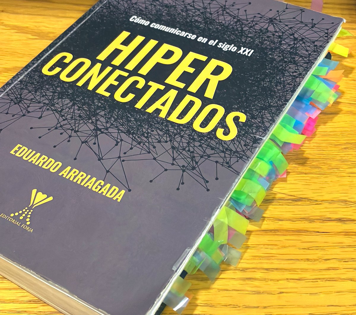 earriagada's tweet photo. Desde las 9 en @fcomuc más motivado que nunca en la enseñanza de las Comunicaciones. Pasó un año del lanzamiento de #Hiperconectados y el lunes nos juntamos con @JuanCannata y Macarena Ortiz para definir otro escrito a seis manos sobra las #ConversacionesPublicadas. https://t.co/sI3ivVTeNV
