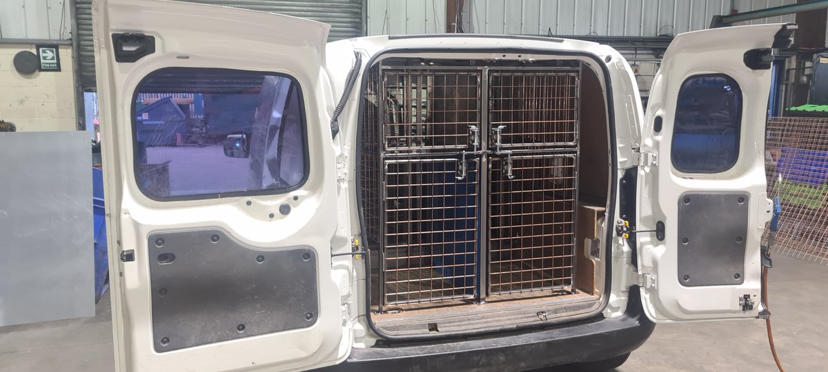 mandjproducts2's tweet photo. Here is a job we have recently completed for a customer. The craftsmanship that has gone into this job is second to none. This is a rear and side door access fiat fiorino van which we have fitted cages into as our customer is a dog walker.
Made from Mild Steel and Polyurethane. https://t.co/SdnwggE0M9