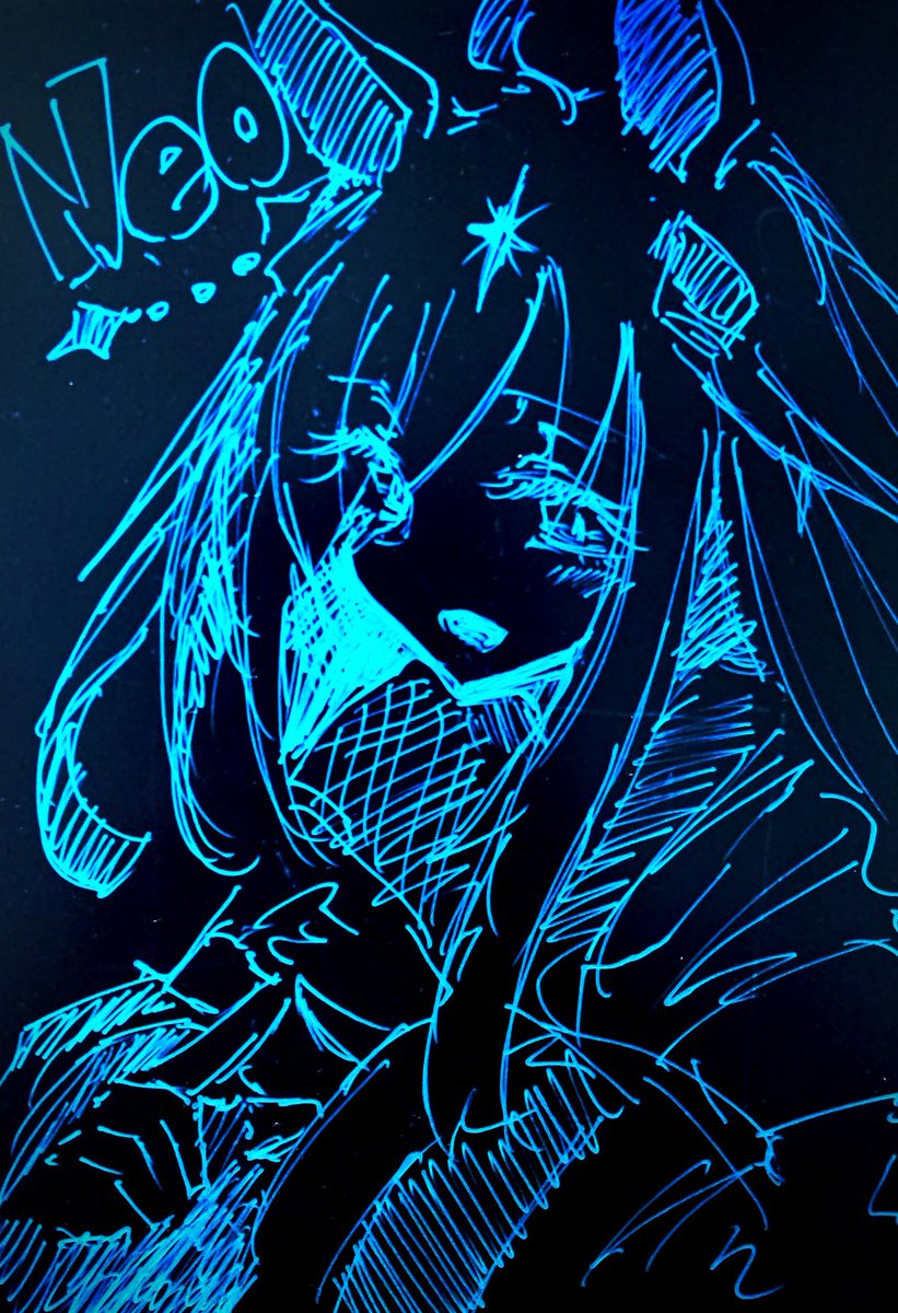 「メモパッドの落描きを消す前に、写真撮って良い感じに加工して壁紙にしてる。(ぱっと」|きくすいのイラスト