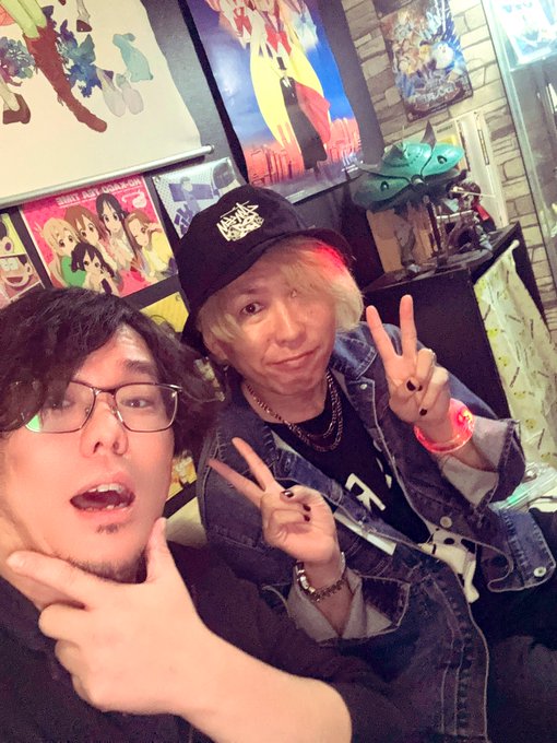 今日は中野で遊んでます!!!お友達のジャミアさんのお店!!!アニソンカラオケバーで豪遊してます!!めっちゃ楽しいお店だからみんな中野に来たら是非!! 