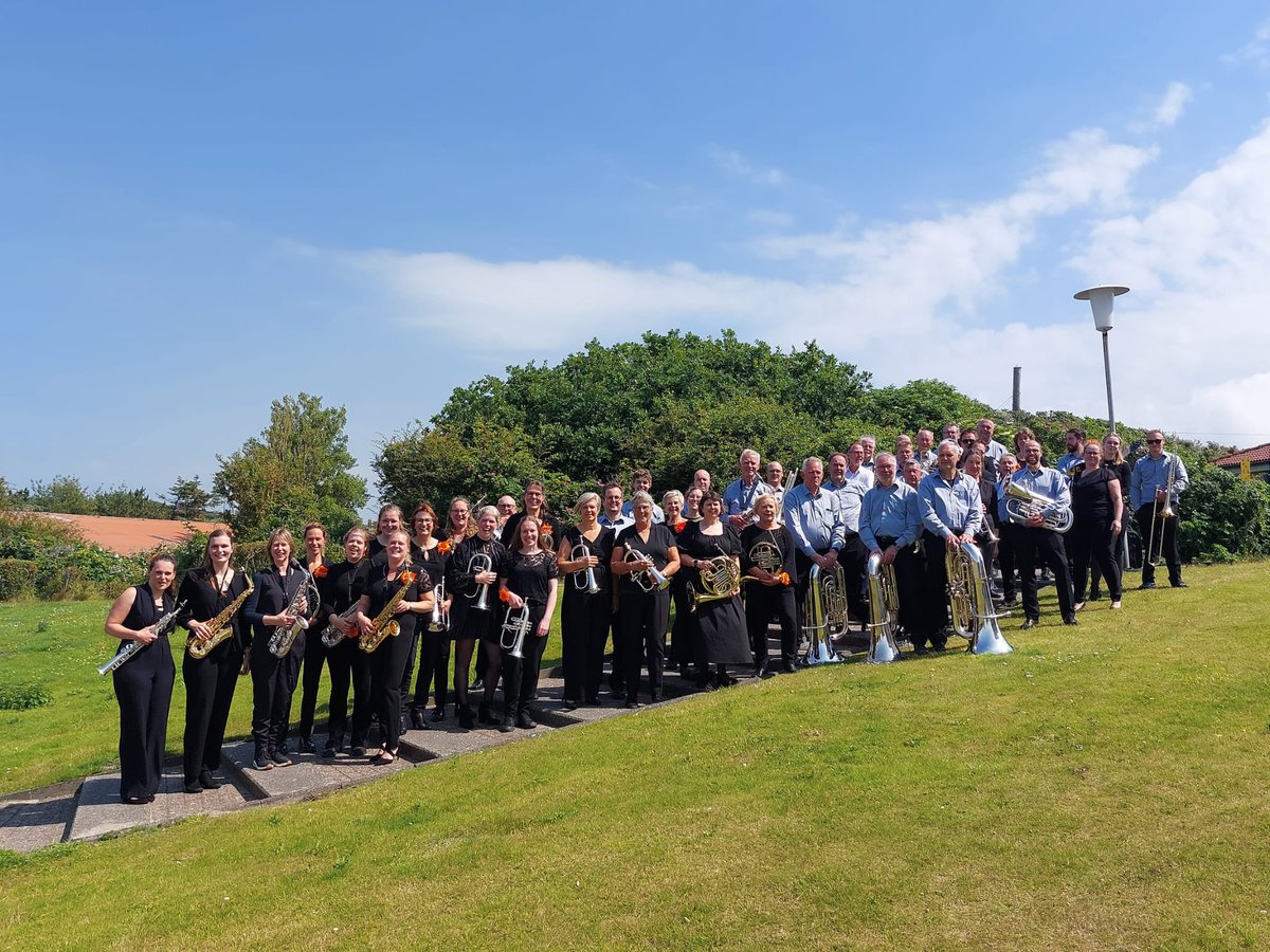 Wij zijn op zoek naar een nieuwe dirigent!

Solliciteren kan tot 29 november

klankwijzer.nl/vacatures-post…?