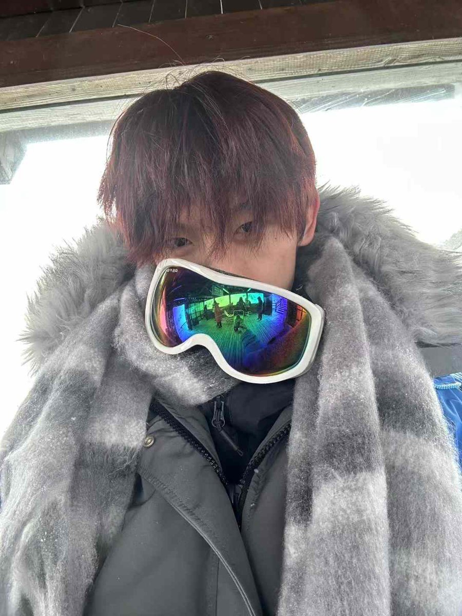 wh070602's tweet photo. 你的帅爹 https://t.co/Hs4wA5J7fe