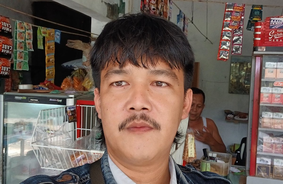 work happily 🌻
#ซีรีส์หยดฝนกลิ่นสนิม 
#englot 
#USAElection2024 
#Trump2024 
#KamalaHarris 
#슈주19주년_온세상을_파랗게