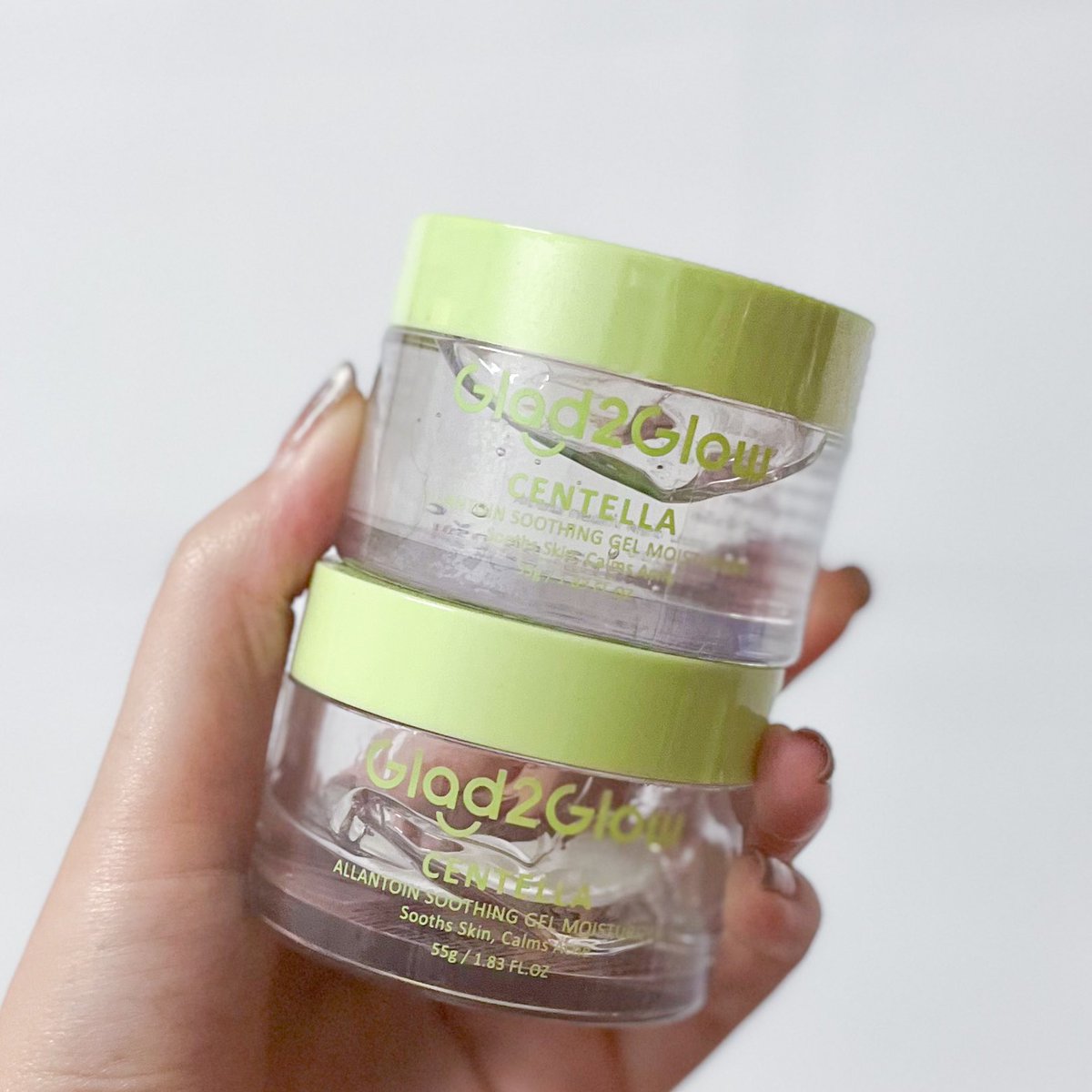 ยกให้เป็น Fav ของปีนี้ #Glad2Glow Centella Gel หน้าดีขึ้นเยอะเลย นอกจากให้ความชุ่มชื้น เสริมเกราะป้องกันผิว ยังช่วยปลอบประโลมผิวด้วย แนะนำมาก สำหรับใครที่เป็นสิวอักเสบและมีรอยแดง ต้องมีเลย ใช้เองแล้วรู้สึกว่าดีจริง คุณภาพเกินราคา ซื้อซ้ำ ซื้อตุนตลอด #ถูกและดี https://t.co/QlD9Haslyn