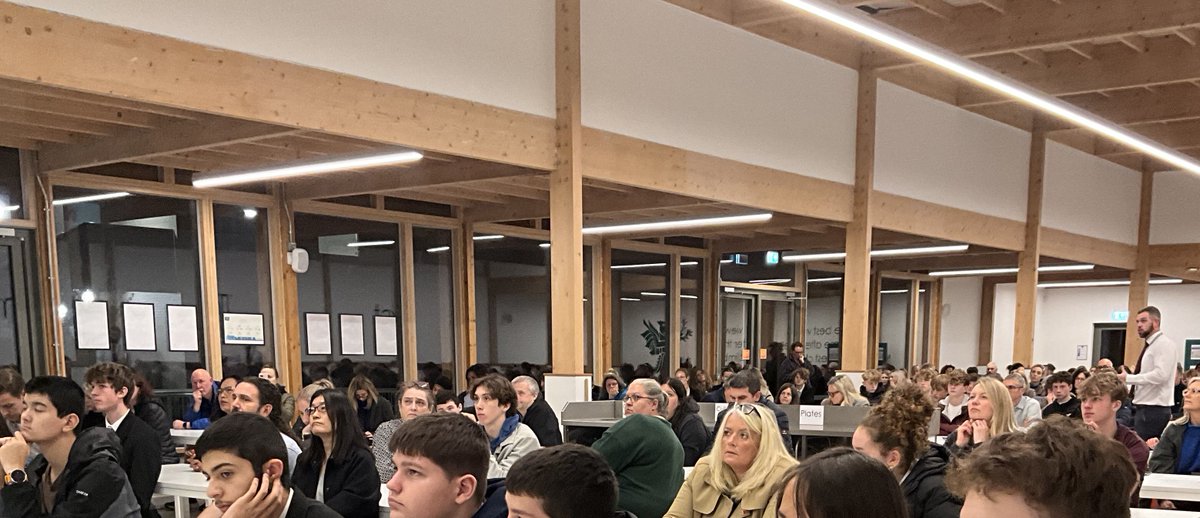 Wonderful to see so many parents and students at the Year 11 study skills evening last night. An opportunity to explore revision strategies, look at the challenges young people face and to look at how we can work together. #teamwork <a href="/NjenkinsRAS/">njenkins</a> <a href="/PalladianTrust/">Palladian Academy Trust</a>