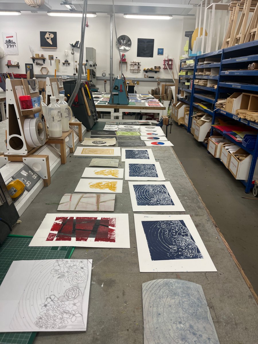 DMEM Strathclyde (@strathdmem) on Twitter photo Last week, PhD candidate Hazar Taissier Marji and Technician Neil Shepherd hosted two printmaking workshops. It was great to see the enthusiasm and creativity the students demonstrated in building their already diverse set of skills.
Learn more at: buff.ly/3k4Ptmw Last week, PhD candidate Hazar Taissier Marji and Technician Neil Shepherd hosted two printmaking workshops. It was great to see the enthusiasm and creativity the students demonstrated in building their already diverse set of skills.
Learn more at: buff.ly/3k4Ptmw