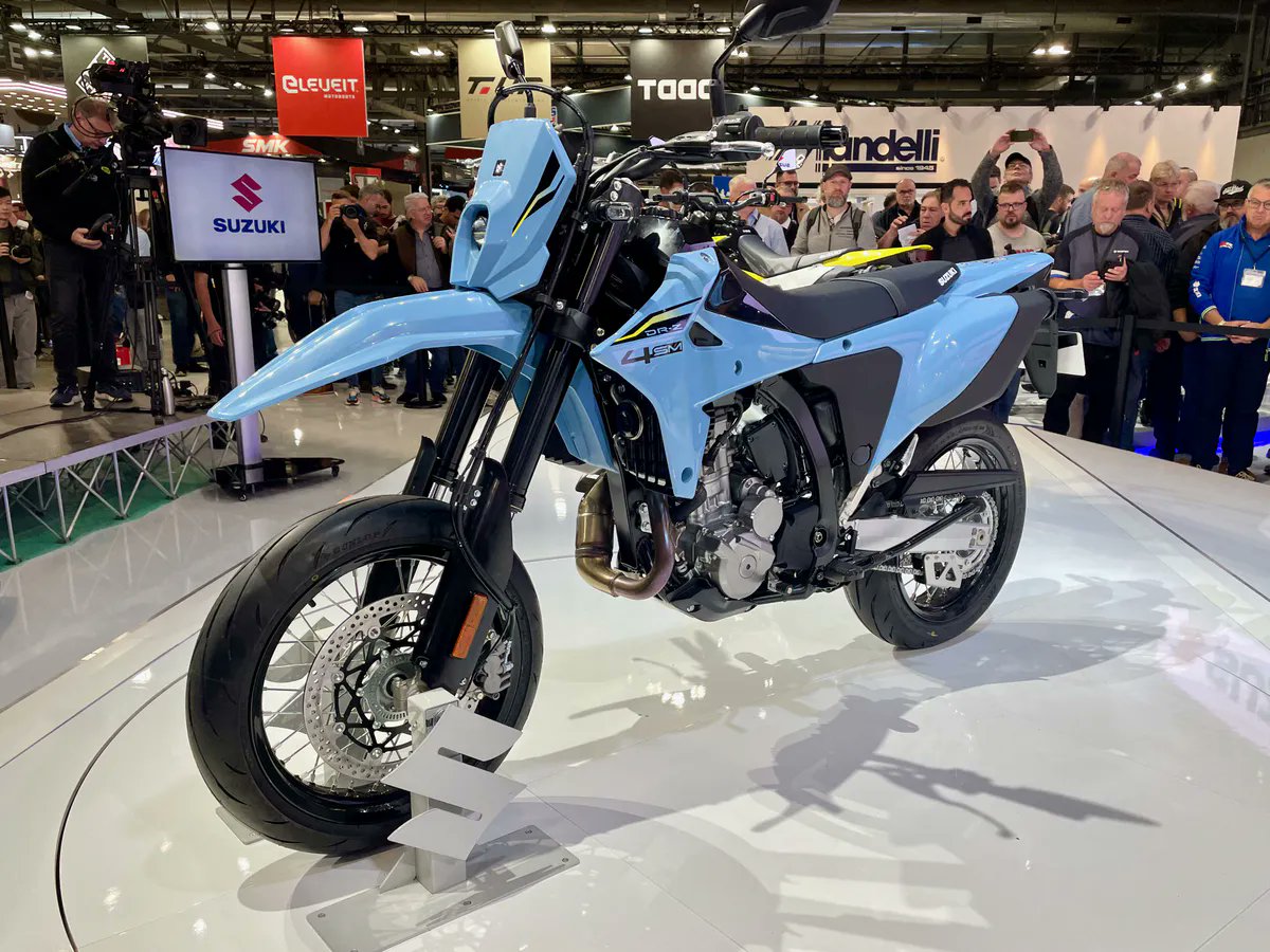 go2_cars's tweet photo. 2025 Suzuki DR-Z4S & DR-Z4SM Launch at EICMA β All You Need to Know!
Video on YouTube π https://t.co/mj4Qelm8Rn
#go2cars #SuzukiDRZ4S #SuzukiDRZ4SM #EICMA2024
#2025SuzukiMotorcycles https://t.co/AK02KD2B3n