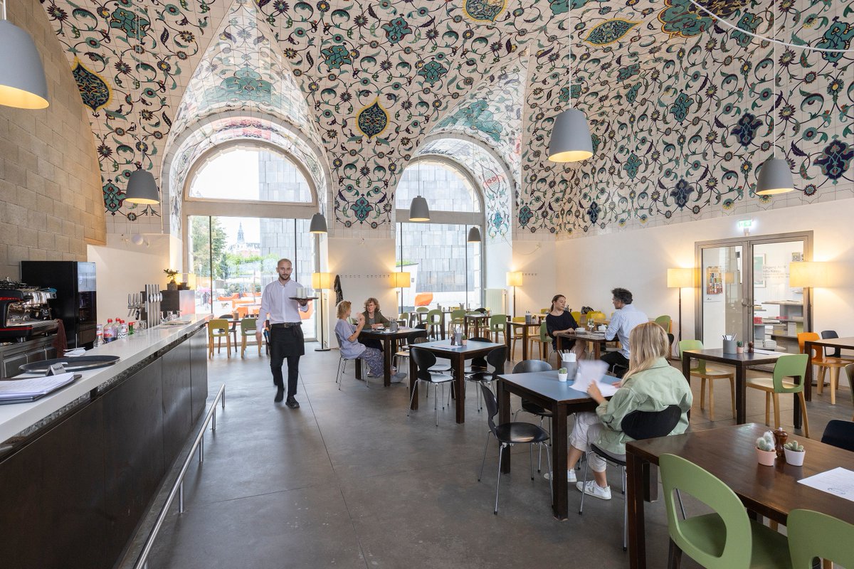 Architekturzentrum Wien (@azw_museum) on Twitter photo Das neue WILDHERZ POP-UP im <a href="/AzW_museum/">Architekturzentrum Wien</a> von Mi-So 12:00–22:00
Bis Ende Dezember gibt's feinstes Wildbret im Café Restaurant im Architekturzentrum Wien 👌
azw.at/de/artikel/bes…
Pics: Lisa Rastl, Michael Stefanovsky Das neue WILDHERZ POP-UP im <a href="/AzW_museum/">Architekturzentrum Wien</a> von Mi-So 12:00–22:00
Bis Ende Dezember gibt's feinstes Wildbret im Café Restaurant im Architekturzentrum Wien 👌
azw.at/de/artikel/bes…
Pics: Lisa Rastl, Michael Stefanovsky