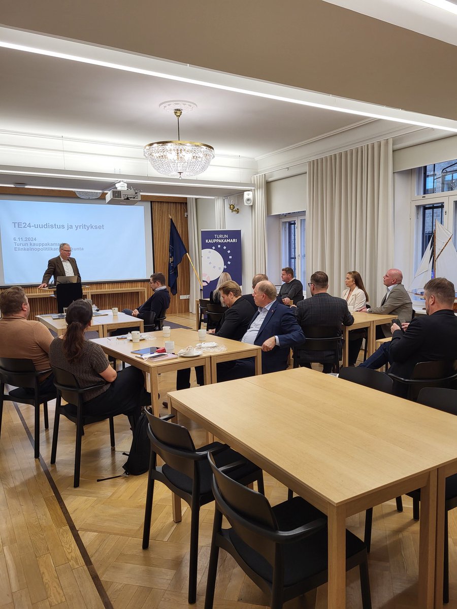 Elinkeinopolitiikan valiokunta <a href="/kauppakamaritku/">Turun kauppakamari</a> keskusteli tänään TE-palveluiden uudistumisesta sekä kv-osaajien työllistymisestä sekä integroitumisesta suomalaiseen yhteiskuntaan. Innostava casepuheenvuoro N-Clean Oy:ltä ja alustus <a href="/JarkkoHeinonen5/">Jarkko Heinonen</a> 👏