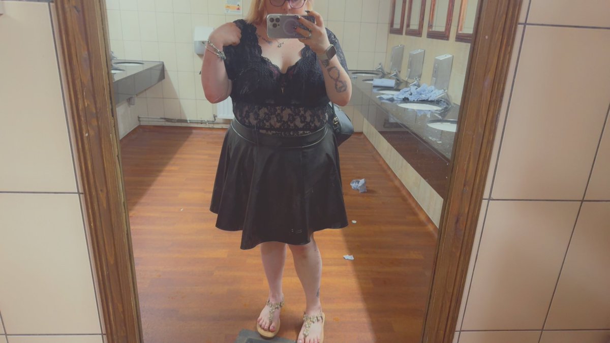ObedientCurvesx's tweet photo. Such a pretty doll 🤍🫶🏻 https://t.co/ENiX1fsFs0