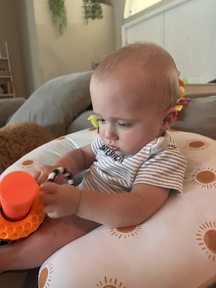 bobbylewis's tweet photo. @RobertKennedyJr I’m so excited that you’ re leading the way to make America healthy again. My wife and I want our nine month old, Jack, to thrive as he grows up in America, where our food is safer and big pharma’s power is checked. @realDonaldTrump https://t.co/e8fo8aE3ud