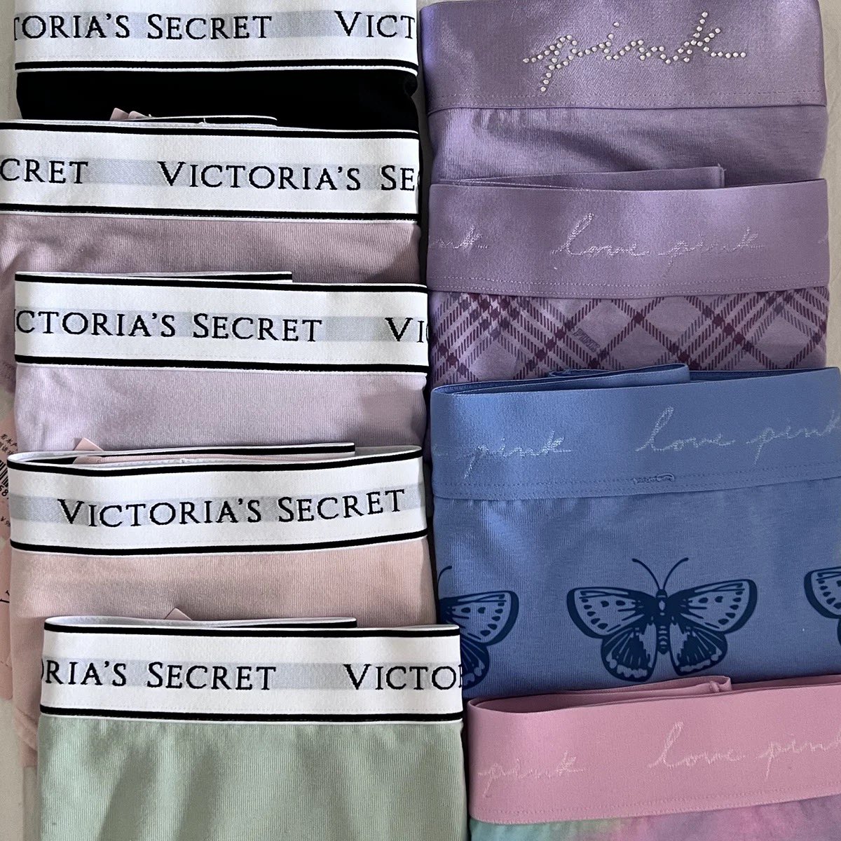 24foryoueve's tweet photo. รี+ฟอล สุ่มแจก1ตัว🎊

กางเกงใน Victoria’s Secret official🇨🇳รุ่นhip เต็มก้น พึ่งเติมของ สีดำหมดไปหลายวันมาก ช่วงโปรแย่งกันกดสุด🥺

🍒 ตัวละ 280.-

✈️ รอของ7-14วัน

📬ลทบ.30฿ Ems.50฿

#ส่งต่อvictoriasecret #รับหิ้วvictoriassecret #ส่งต่อเสื้อผ้า #โล๊ะตู้เสื้อผ้า #ส่งต่อเสื้อผ้ามือ1 https://t.co/DiLwszDiJz