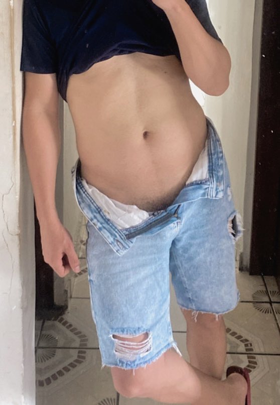 DeyvitRodrigues's tweet photo. "Entrando na trend" https://t.co/cyhSJ6lIVy