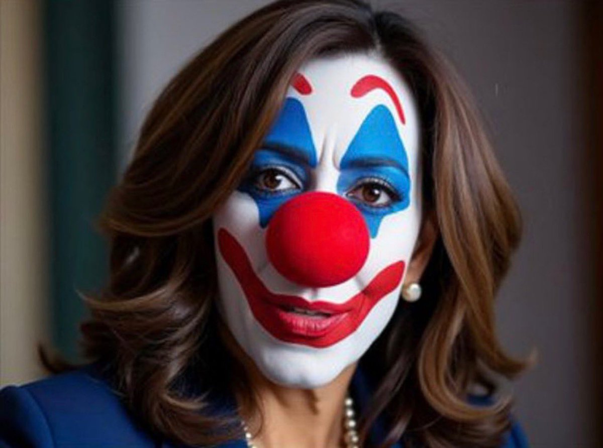 Tingamabobz's tweet image. #Skamala kept using that wack ass applause line: 

"...but right now I'm speaking!"

But last night when it was time for her to speak...she was M.I.A Left all those people out there to hear her and she didn't even have the courage to show her face. Lack of #Accountability