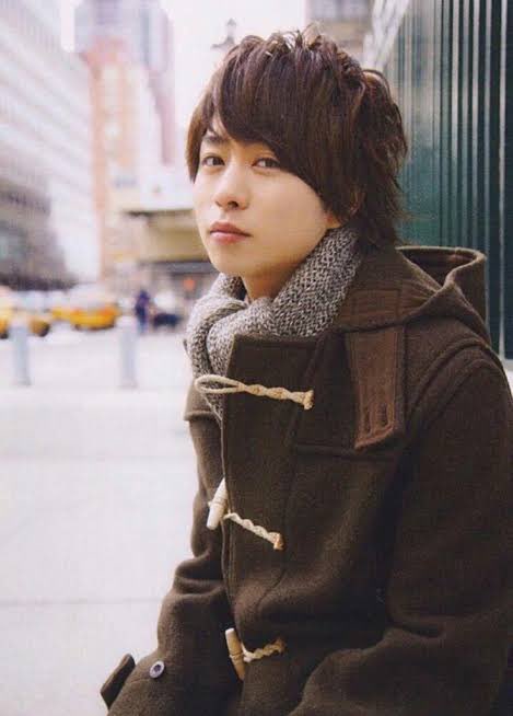 全人類、伝説的ダッフルコート櫻井翔くんも見て