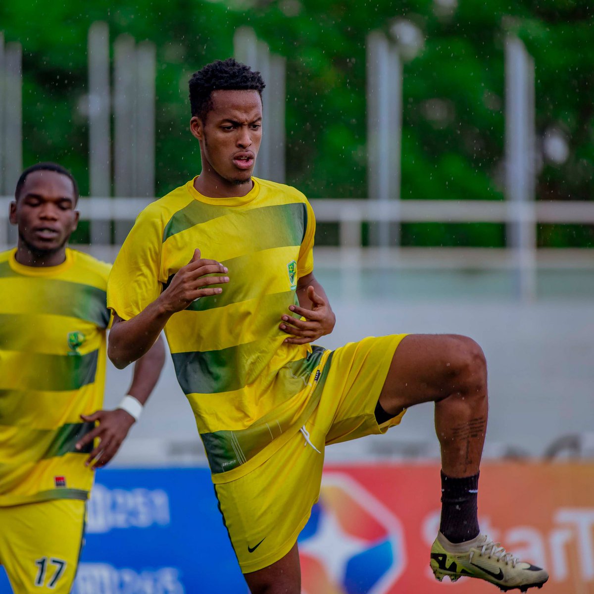 Marinefc__'s tweet image. Done with warm ups 

#ASKMAR