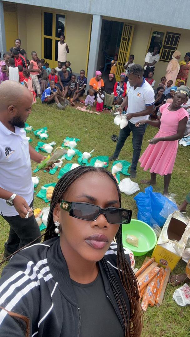 Properties_Dash's tweet image. At Dash Properties, we believe in the power of giving back. Recently, our team gathered to support teenage mothers and elderly individuals, providing essential supplies and a sense of hope. 
#DashProperties #UgandaCharity #CommunitySupport