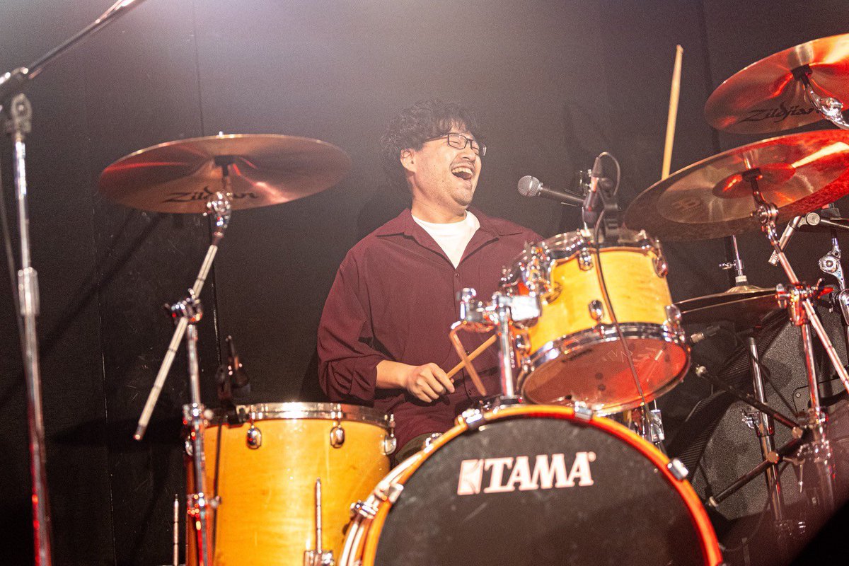 ccds_official's tweet photo. 【📸Instagramもやっている📸】

CCDSのInstagramを更新しました！先週のライブ写真も上がっていますのでこの機会に是非フォローしてください💐

https://t.co/Un2tOEYNpO

【セトリ】
①レインブーツ
②Re:MIX!!!!! (新曲)
③夜の散歩道
④傘すら要らぬ
⑤海へ行こうよ
⑥fall
en.Come Back Home!!!!! https://t.co/D9Fbced9Hk