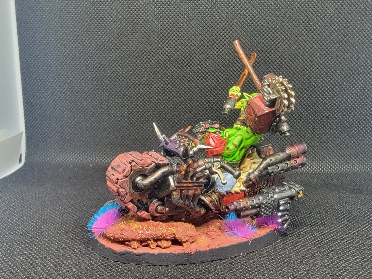 WAAAGHlock's tweet photo. Recently, the Greatfull Dredds beat da boss of an opposing SpeedWAAAAGH. Of course, Fuelsmoka, being as resourceful as he is, let the speedfreaks join in with his tribe and WAAAGH, here's a few of the bikeboyz that joined up! https://t.co/DjqhgArdvT