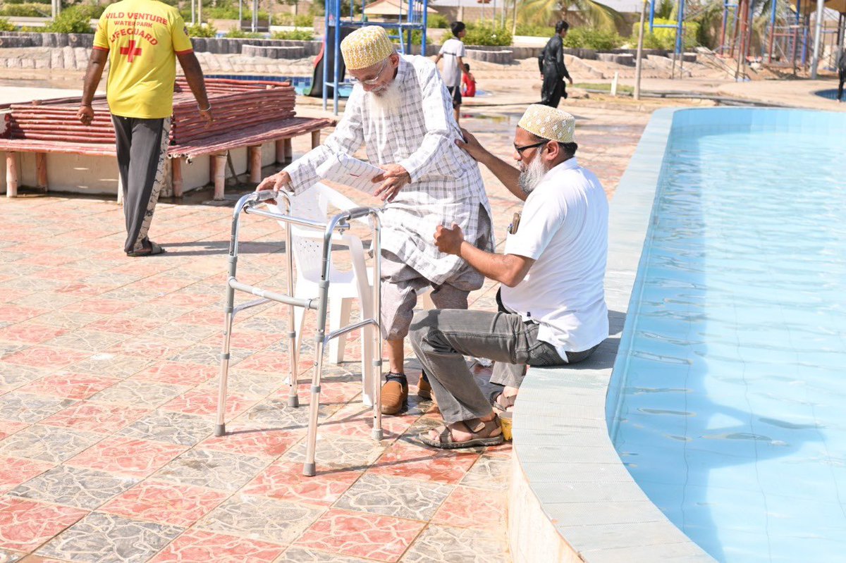 Bohras_Pakistan's tweet photo. Such a heartwarming weekend! Over 100 elders joined together for a day of laughter, games, and treats, organized by young community volunteers. Initiatives like this bring us closer and build lasting connections!
#CommunitySpirit #GenerationsUnited #JoyfulMoments https://t.co/BpfwxCCdC7