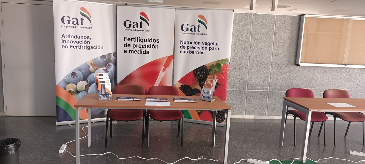 PacoMolinaGat's tweet photo. Hoy en Jornadas Técnicas del #arándano @COITAND donde presentaremos un ensayo sobre la #huella de los fertilizantes https://t.co/cSif89FM6X