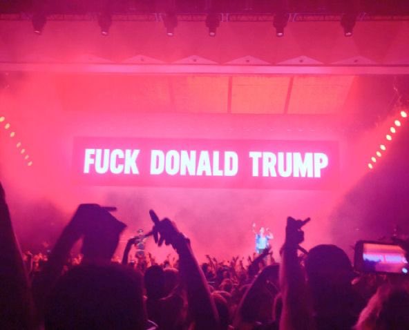 Capxnce's tweet photo. Fuck Trump again https://t.co/8hHWchRc6w