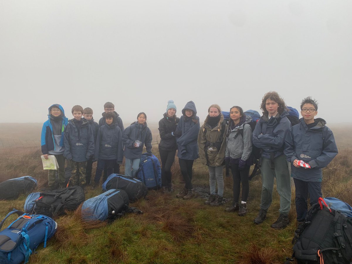 tka_outdoor's tweet photo. Lightner join the others in the clouds on their way to the cabin @TheKingstonAca #TKAOutwardbound https://t.co/BEZpuHDqss