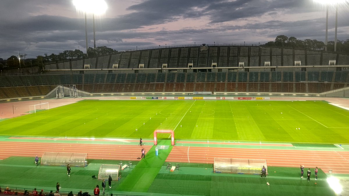 endymiontaka's tweet photo. 今日ゎ🈁ｶﾗ
久々ﾕﾆﾊﾞｰ

#KracieCup
#GroupStage6thSec
#CerezoOsakaYanmarLadies
#InacKobe
#KansaiDerby
#KobeUniversiadeMemorialStadium https://t.co/sTImSovX37