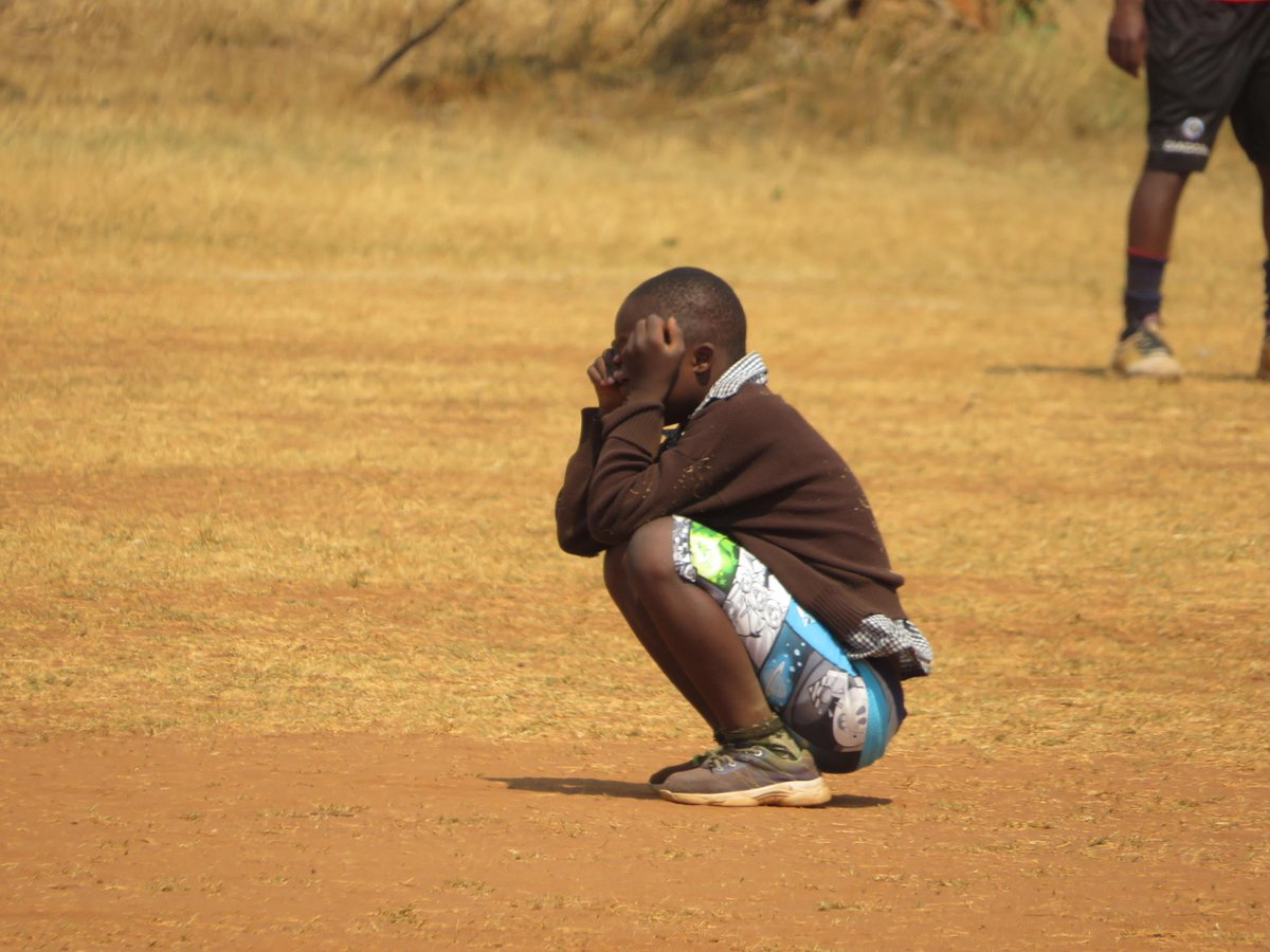"Anche io qui ho la sensazione di non appartenere a nessuno, però tutto mi si appiccica addosso. È faticoso, ma è giusto che sia così" 

Ecco il #primosguardo di Beatrice, #volontaria in #serviziocivile in Kenya 👇
instagram.com/p/DCBevh8gBii/…